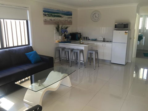 Lazy Dayz Shellharbour - Australian Directory 3