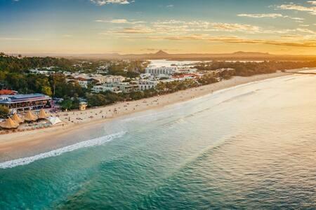 Le Court Villas - Australian Directory 1