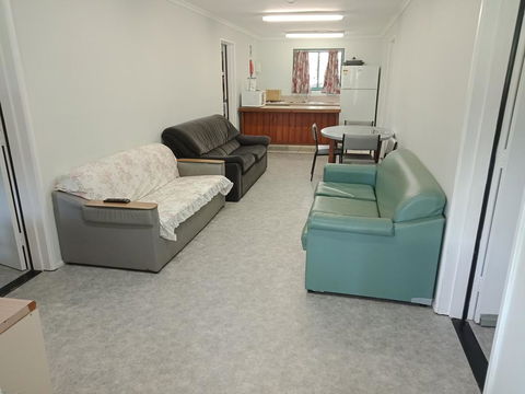 Leisure Tourist Park - Australian Directory 2
