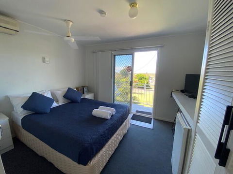 Leisure-Lee Holiday Apartments - Australian Directory 1