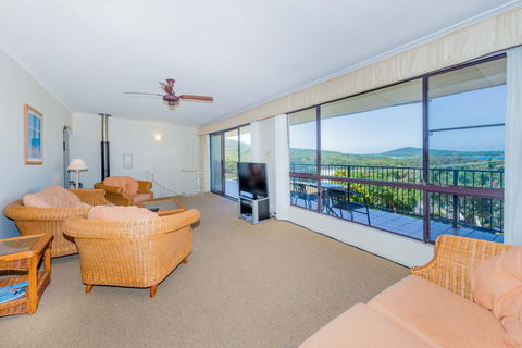 Lentara St 12 - Fingal Bay - Australian Directory 2