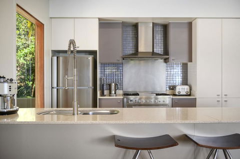 Liapari Beach House - Australian Directory 2