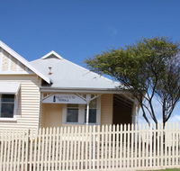 Lighthouse Lodge - Australian Directory