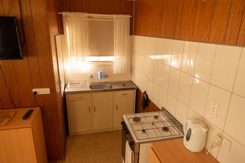 Limestone Cottage - Australian Directory 3
