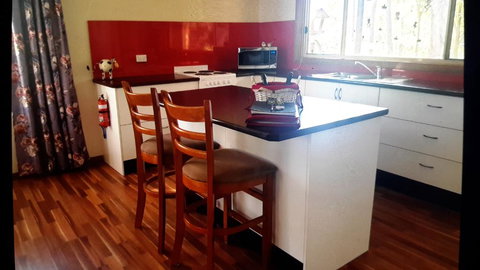 Lucky Mountain Cottage - Australian Directory 2