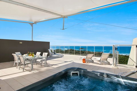LUXURY BALE PENTHOUSE & JACUZZI SPA 1328 NORTH CULTURE - Australian Directory 1