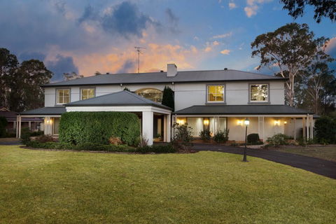 Luxury Bungalow - Australian Directory 0