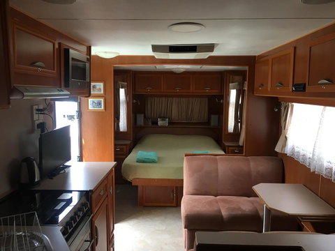 Luxury Caravan - Australian Directory 0