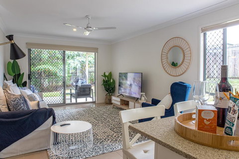 Luxury Home Noosaville, WIFI, Netflix, Location, Shops - Australian Directory 0