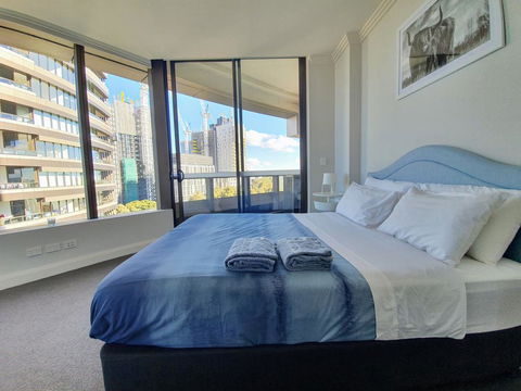 Luxury Level 2-bed 2-bath City View Apt In Olympic Park - Australian Directory 3