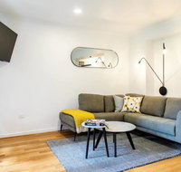 Luxury Spacious 2 Bedroom Fitzroy Apartment - Australian Directory