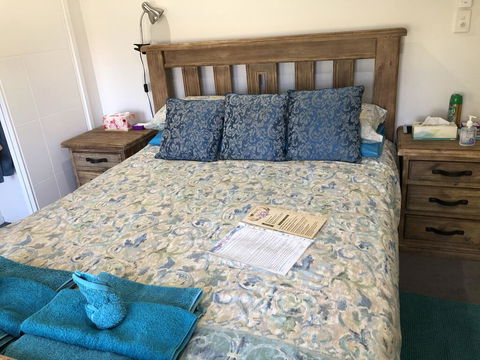 M & T's Waterfront Bed & Breakfast - Australian Directory 1