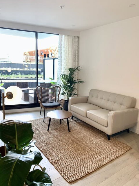 M-City 2 BR And 2 BA Apartment With Parking - Australian Directory 3