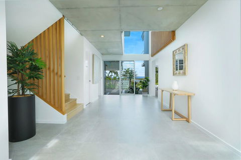 Magnificent Views On Arkana, Noosa Heads - Australian Directory 1