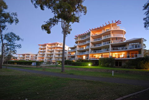 Magnolia Lane Apartments - Australian Directory 3