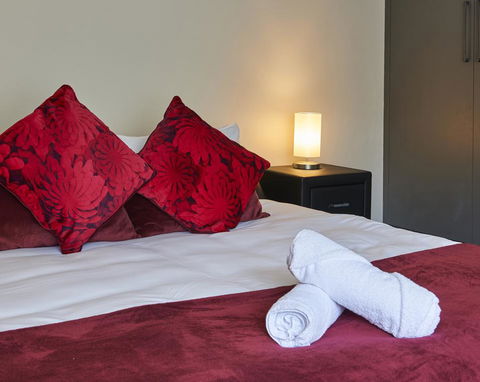 Malvern East & Urban Forest, Walk To Chadstone Shopping Center, Close To Monash Univercity - Australian Directory 1