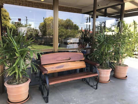 Mandalay Motel - Australian Directory 2