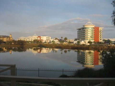 Mandurah Overlooking The Marina - Australian Directory 0