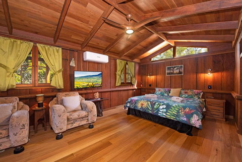 Mango Lodge At River Heads - Australian Directory 1