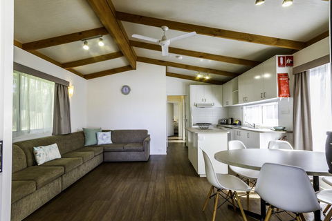 Mannum Riverside Caravan Park - Australian Directory 2