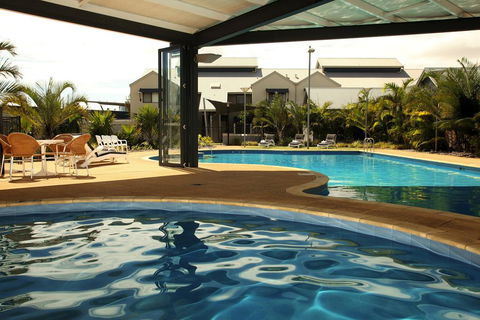 Mantra Geraldton - Australian Directory 1