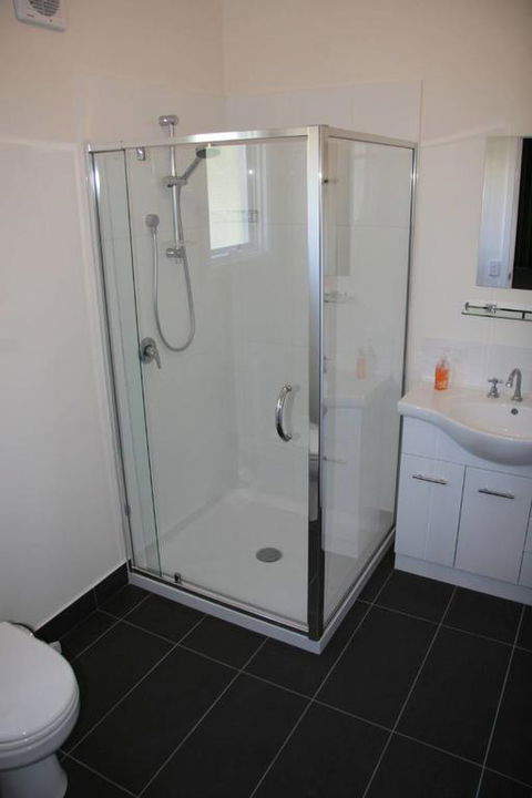 Maple House - The Ideal Retreat For Family And Friends. - Australian Directory 3