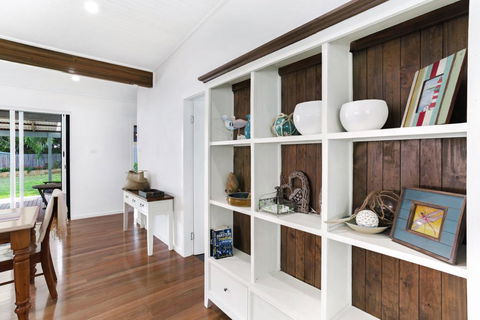 Market Street, 13, The Beach House - Australian Directory 3