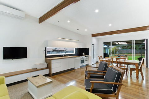 Market Street, 13, The Beach House - Australian Directory 0