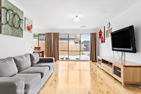 Maroondah 3 Bedroom House In Kilsyth - Australian Directory 1