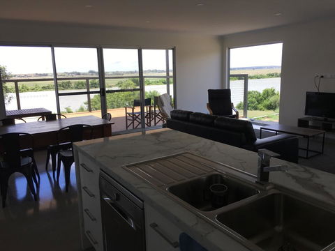 Matts River Rest - Australian Directory 0