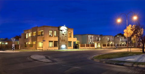May Park Executive Apartments - Australian Directory 0
