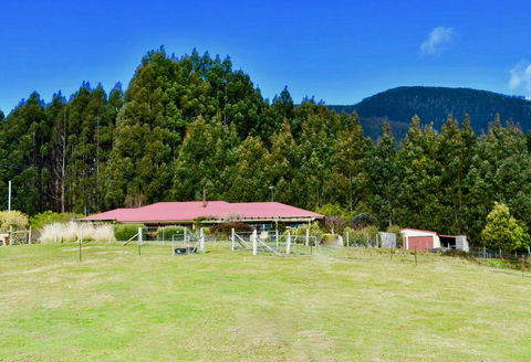 Maydena Mountain Cabins - Australian Directory 2