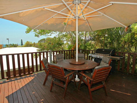Mayfield 23 - 5 BDRM Home With Pool - Australian Directory 3