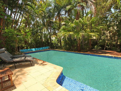 Mayfield 23 - 5 BDRM Home With Pool - Australian Directory 0