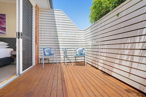 Mayfield Short Stay Apartments - Australian Directory 3