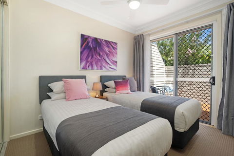 Mayfield Short Stay Apartments - Australian Directory 2