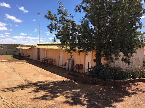 Meekatharra Hotel - Australian Directory 1