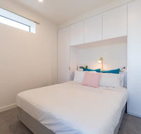 Melbourne CBD 1 Bedroom SkylineLa Trobe Tower - Australian Directory