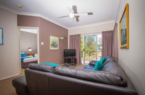 Meridian Beachside Apartments - Australian Directory 2