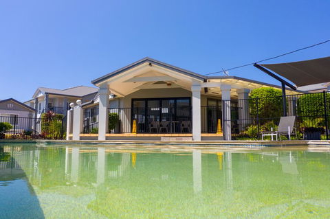 Meridian Beachside Apartments - Australian Directory 3