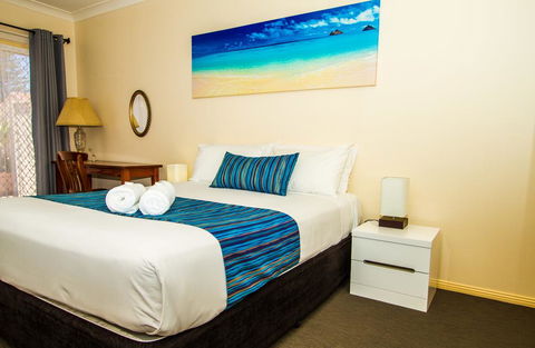 Meridian Beachside Apartments - Australian Directory 1
