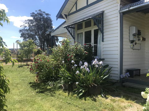 Merton Manor - Australian Directory 2
