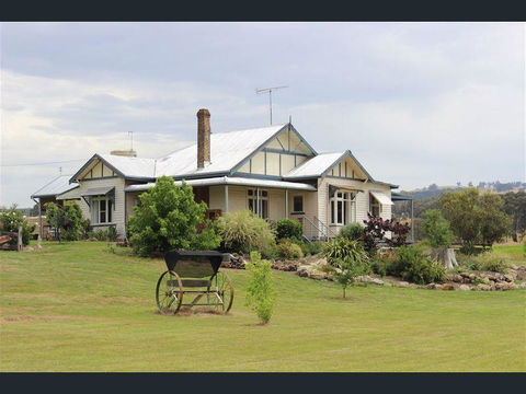 Merton Manor - Australian Directory 0