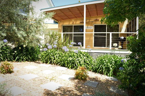 Metung Cottage - Australian Directory 0