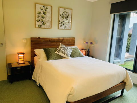 Mews On Frederick - Australian Directory 1