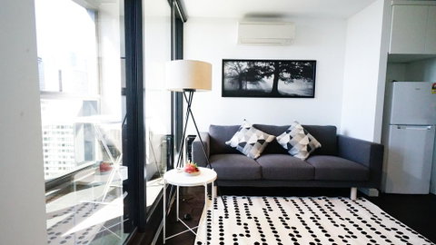 MH001 # New & Modern Central Apartment - Australian Directory 1