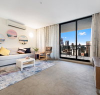 MH020  Melbourne East of the sun - Australian Directory