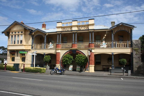 Mickey Bourke's Koroit Hotel - Australian Directory 0
