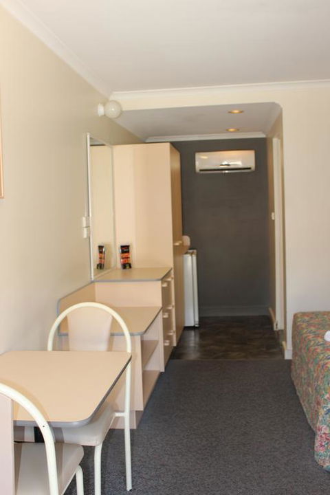 Mid Coast Motor Inn - Australian Directory 1