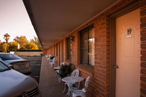 Mid Town Inn Narrabri - Australian Directory 3